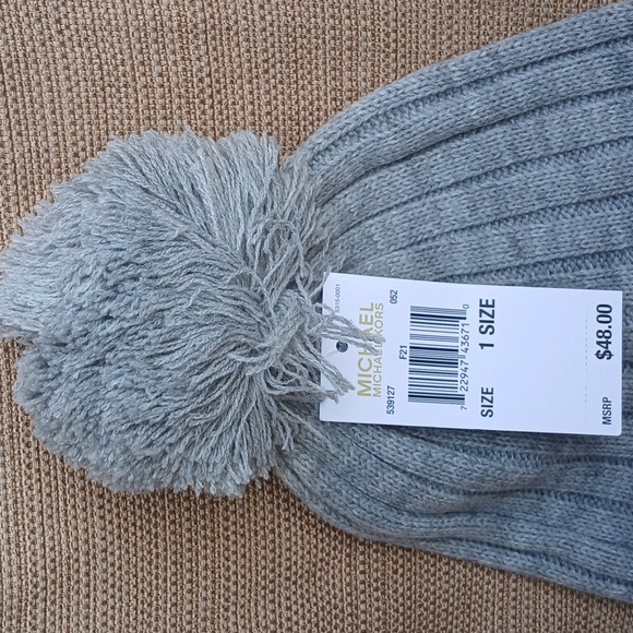 Nwt Michael Kors Heather Gray Knit Beanie - Picture 5 of 6